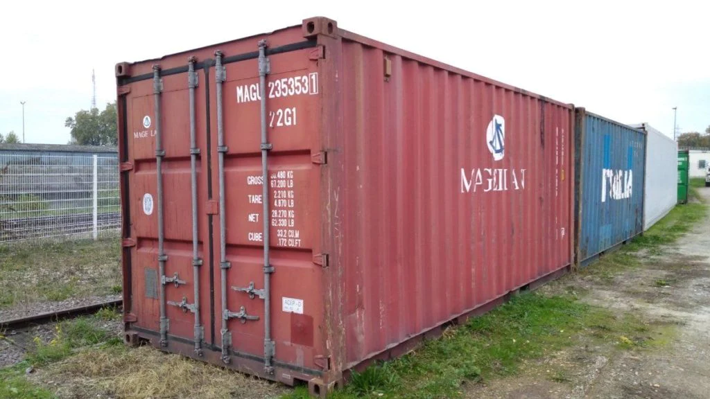 Contenedores marítimos usados